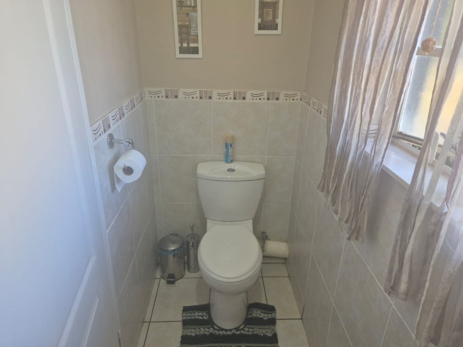 4 Bedroom Property for Sale in Fichardt Park Free State